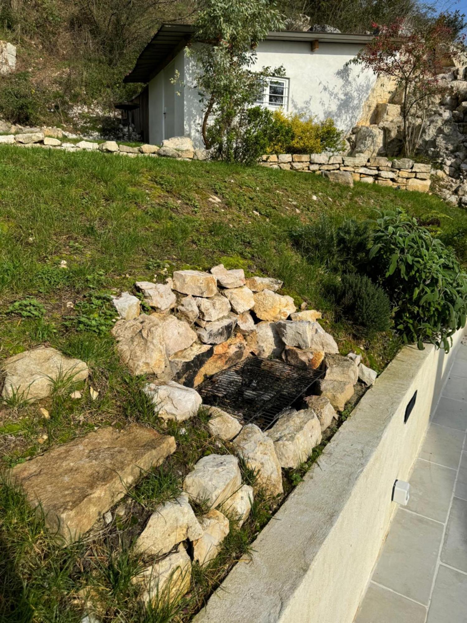 Maison Au Bord De L'Eau Les Roches Rochefort-sur-Nenon Exterior photo